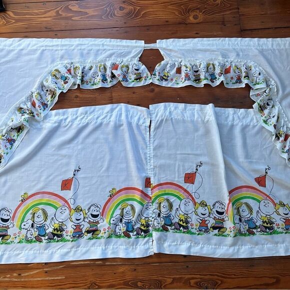 Vintage Peanuts Curtains 1966 Cafe Curtains With Ruffle Valance - Picture 2 of 13